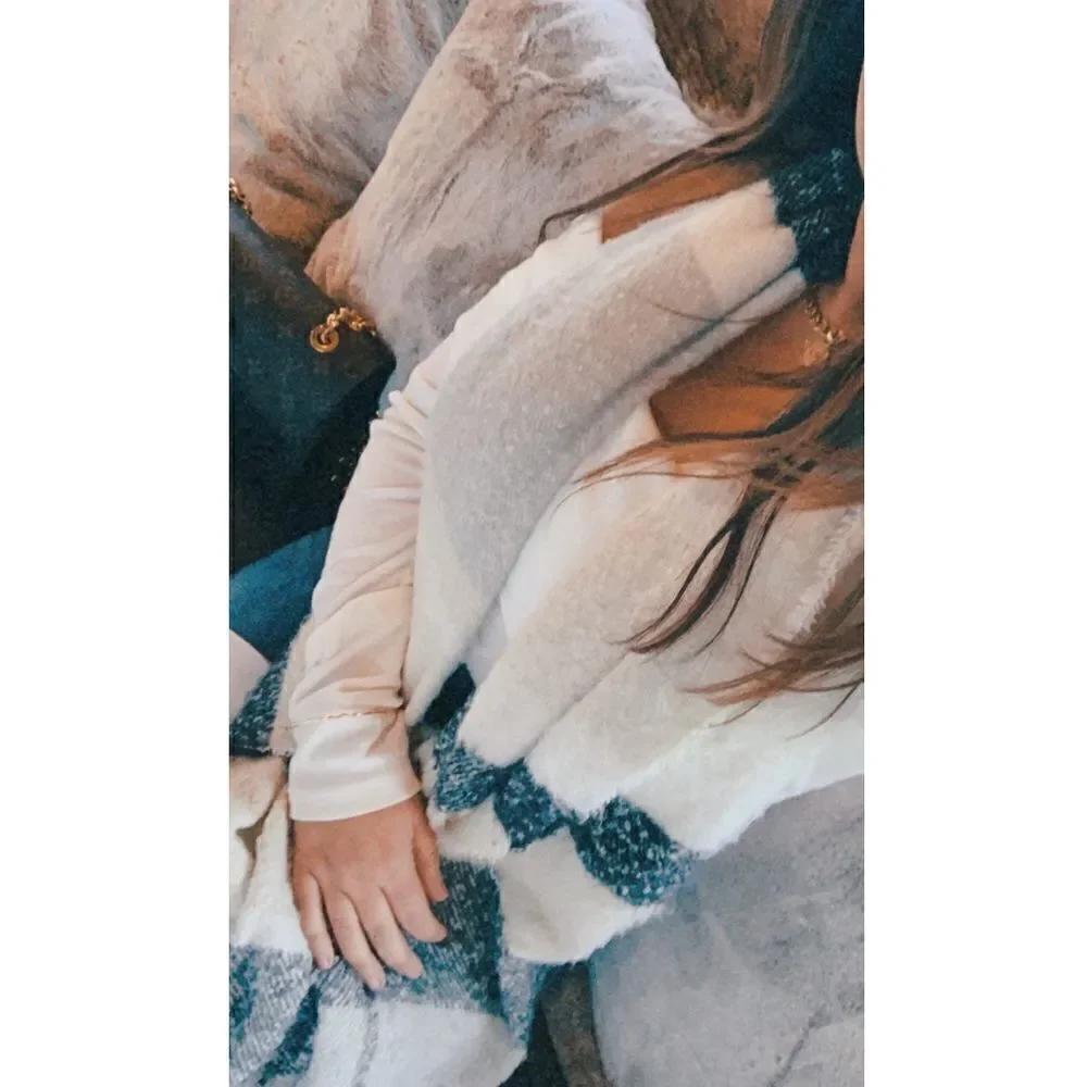 White  plaid scarf